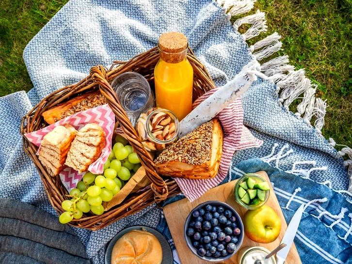 Пикник со вкусом: как сделать отдых на природе необычным и запоминающимся